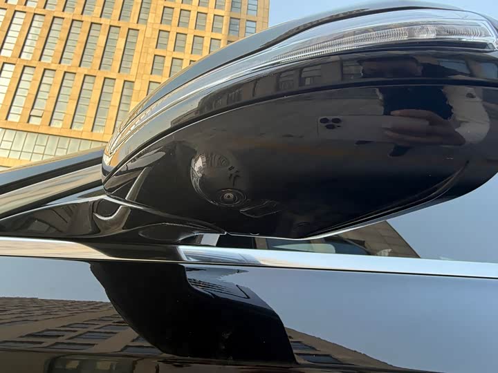 Фото 5 - Mercedes-Benz E-Class Hybrid