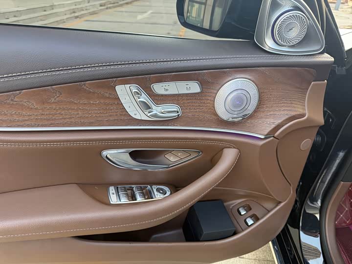 Фото 7 - Mercedes-Benz E-Class Hybrid