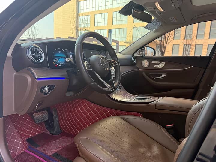 Фото 9 - Mercedes-Benz E-Class Hybrid