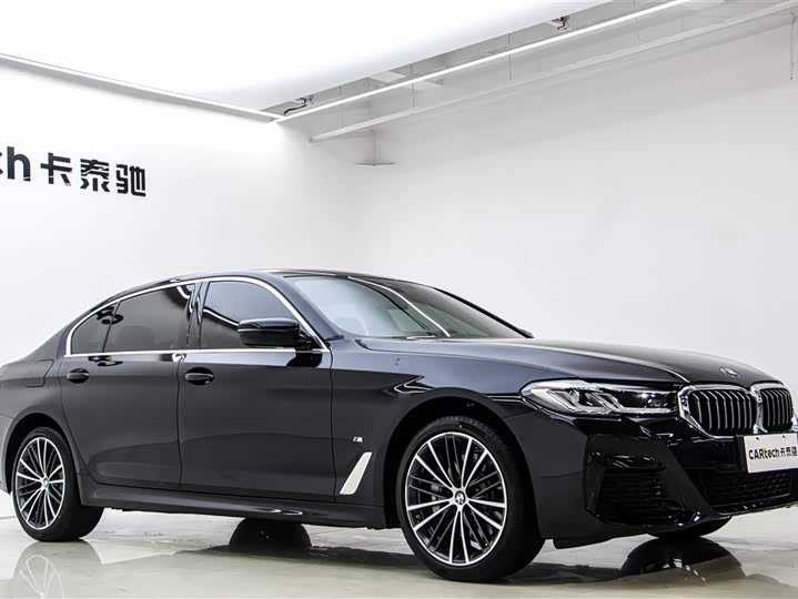 Фото 3 - BMW 5 Series