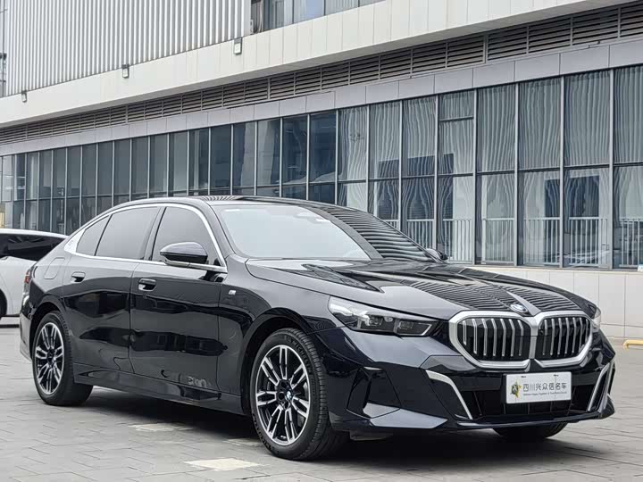 Фото 4 - BMW 5 Series