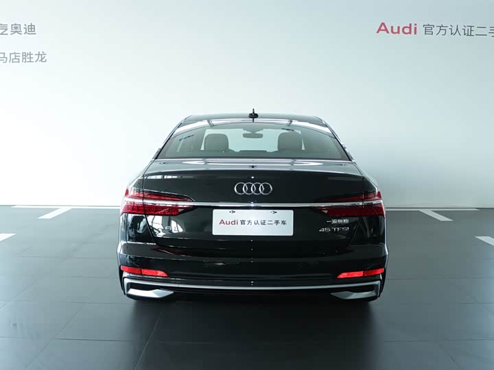 Фото 5 - Audi A6L
