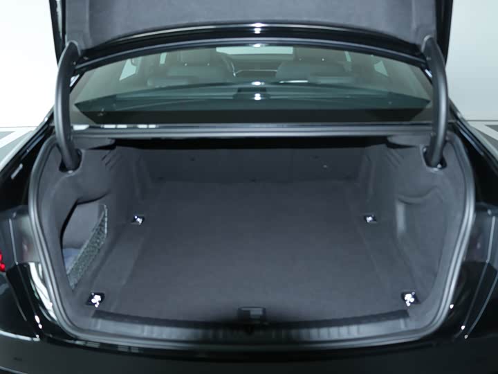 Фото 8 - Audi A6L