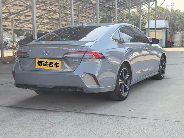 Фото 6 - Honda Inspire