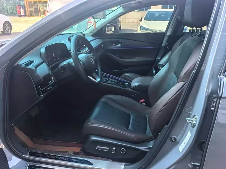 Фото 7 - Honda Inspire