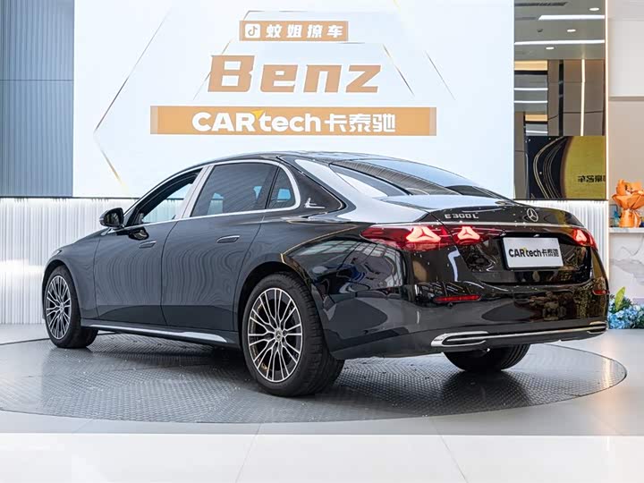 Photo 4 - Mercedes-Benz E-Class