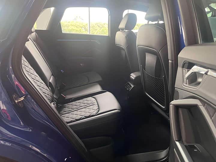 Фото 6 - Audi Q3