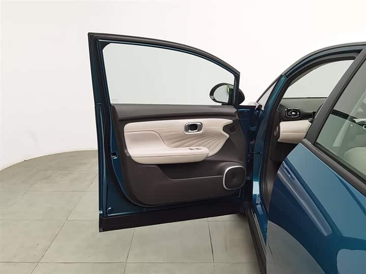 Фото 8 - GAC Aion UT