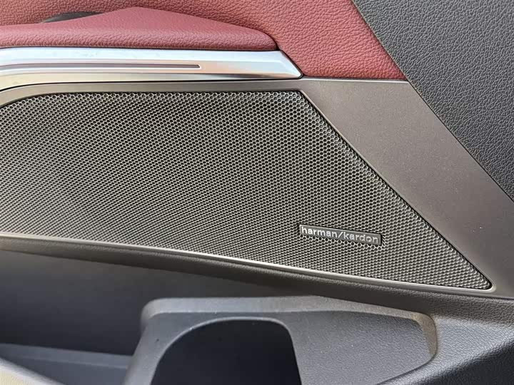 Фото 9 - BMW 3 Series