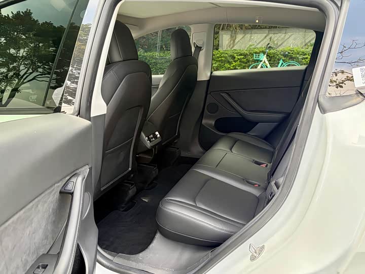 Фото 6 - Tesla Model Y