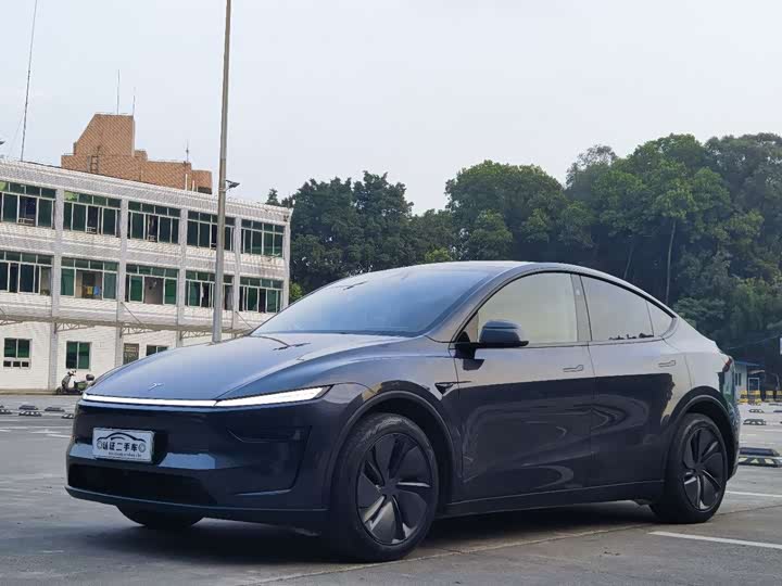 Фото 1 - Tesla Model Y