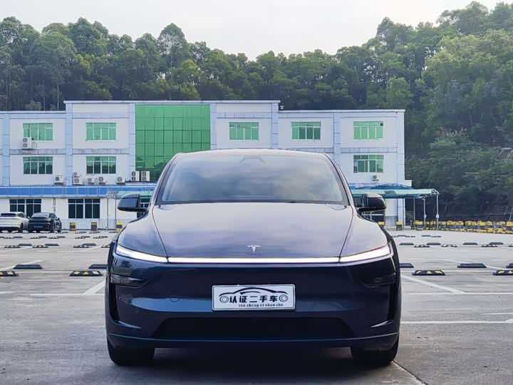 Фото 2 - Tesla Model Y