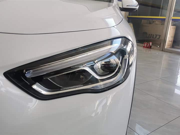 Фото 5 - Mercedes-Benz GLA-Class