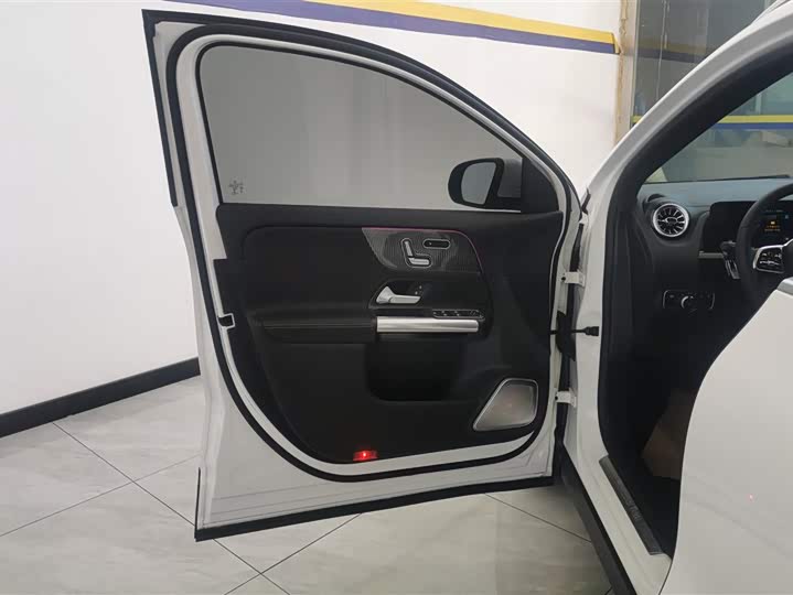 Фото 7 - Mercedes-Benz GLA-Class