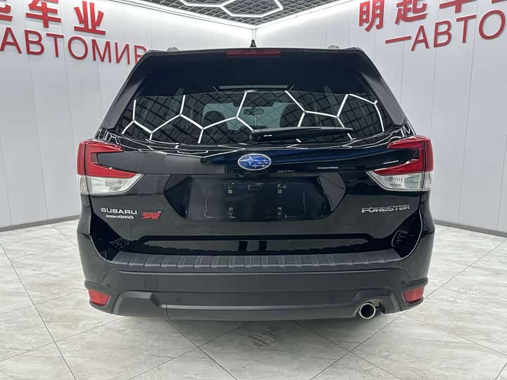 Фото 9 - Subaru Forester