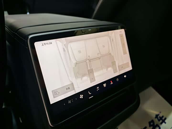 Фото 6 - Tesla Model Y