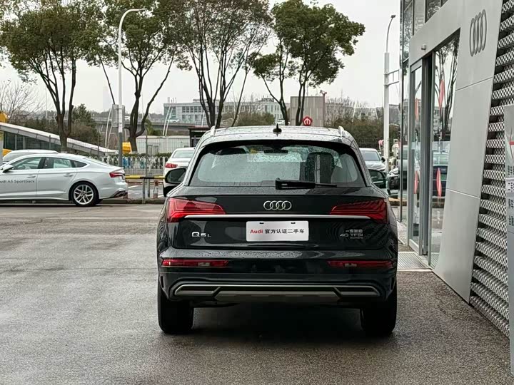 Фото 4 - Audi Q5L