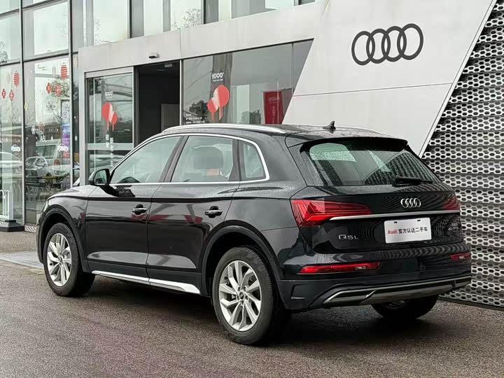 Фото 5 - Audi Q5L