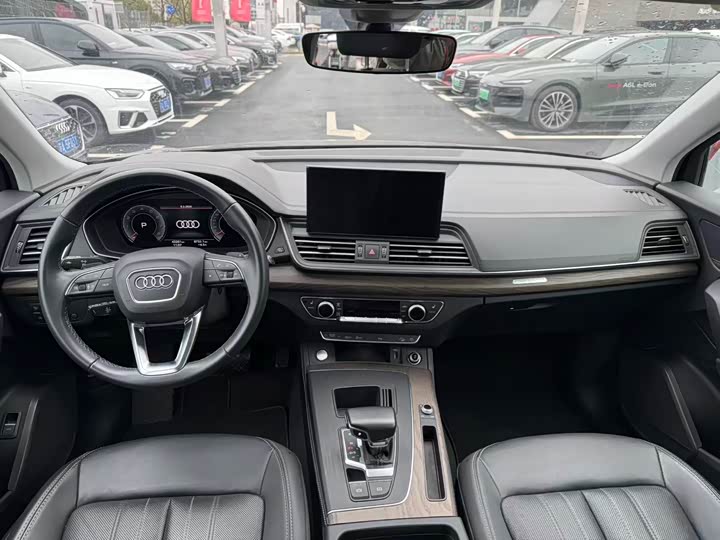 Фото 6 - Audi Q5L