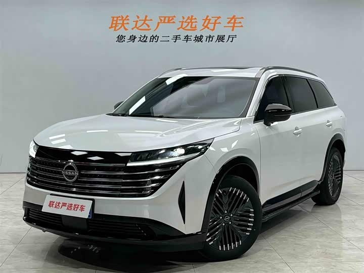 Фото 1 - Nissan Pathfinder