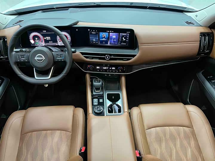 Фото 2 - Nissan Pathfinder