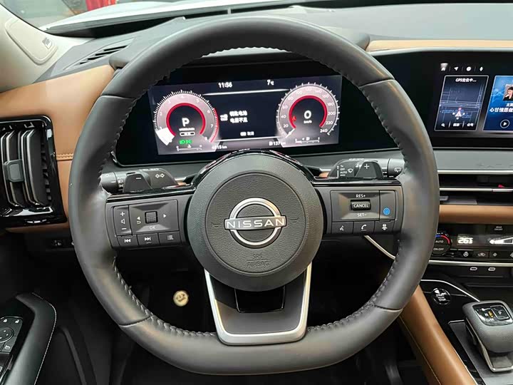 Фото 3 - Nissan Pathfinder