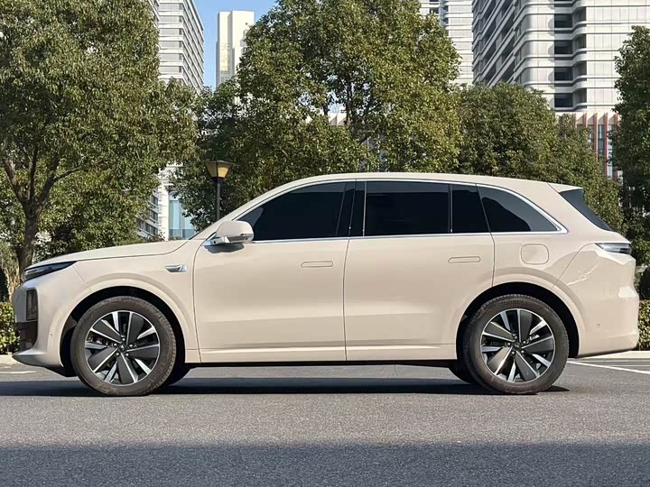 Photo 3 - LiXiang L6