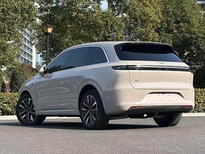 Photo 8 - LiXiang L6