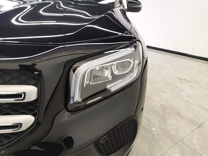 Фото 5 - Mercedes-Benz GLB-Class