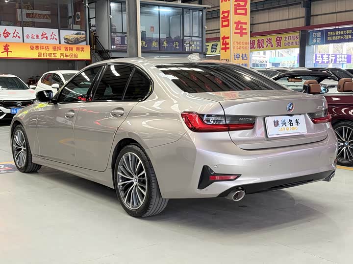 Фото 4 - BMW 3 Series