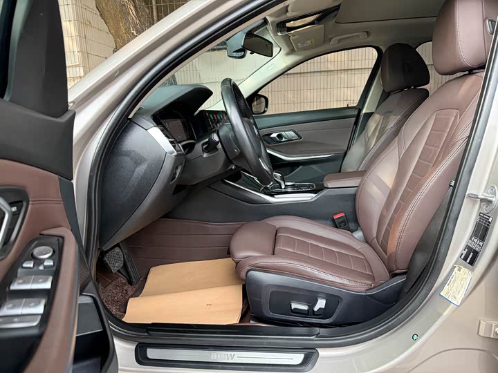 Фото 8 - BMW 3 Series