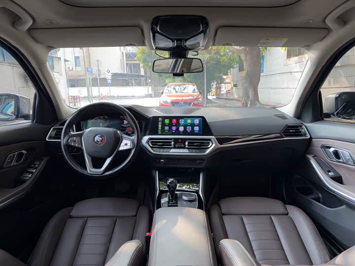 Фото 9 - BMW 3 Series