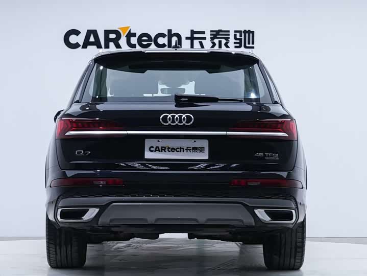 Фото 4 - Audi Q7