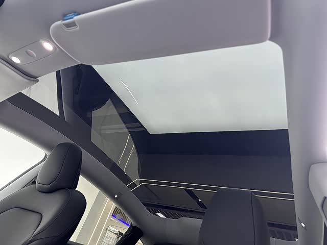 Фото 6 - Tesla Model Y