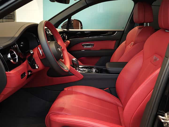 Фото 14 - Bentley Bentayga