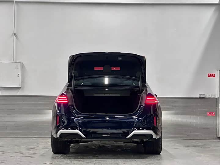 Фото 3 - BMW 5 Series