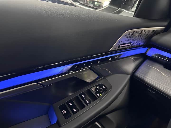 Фото 8 - BMW 5 Series