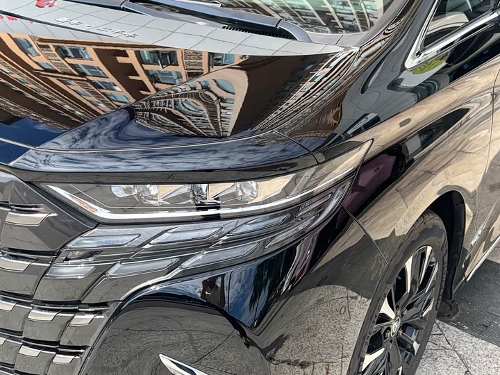 Photo 26 - Toyota Alphard