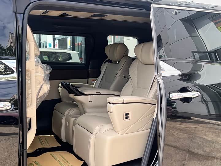 Photo 6 - Toyota Alphard