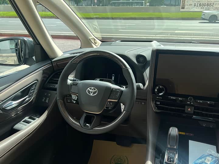 Photo 7 - Toyota Alphard