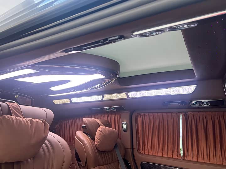 Фото 14 - Mercedes-Benz Vito