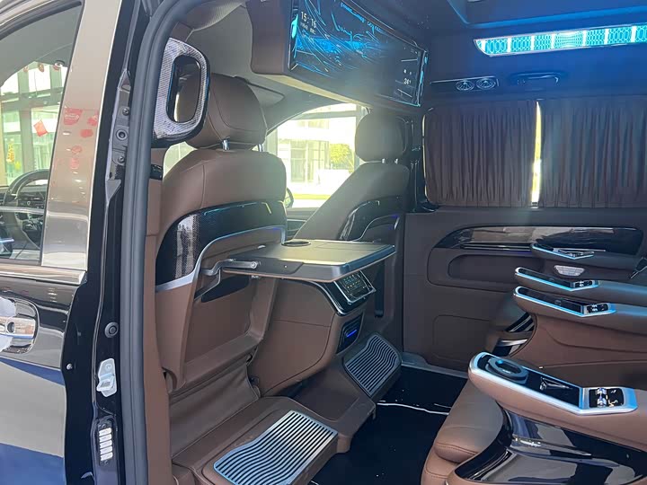 Фото 9 - Mercedes-Benz Vito