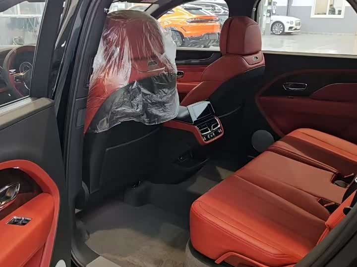 Bentley Bentayga 2024 2024款 4.0T V8 长轴距版
