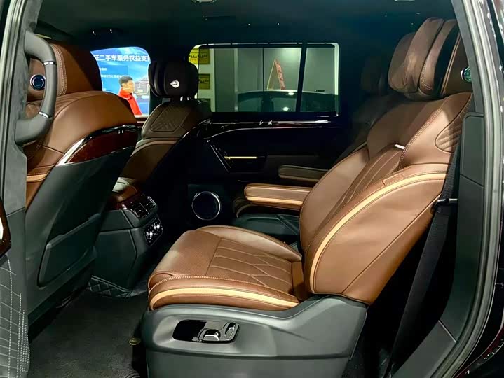 Фото 11 - Hongqi LS7 (Guoyao)