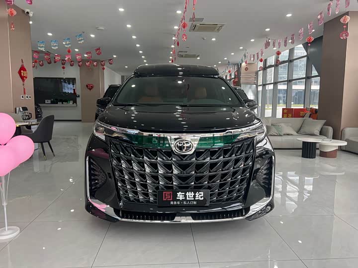 Фото 2 - Toyota Granvia