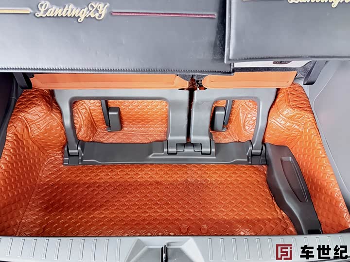 Фото 21 - Toyota Granvia