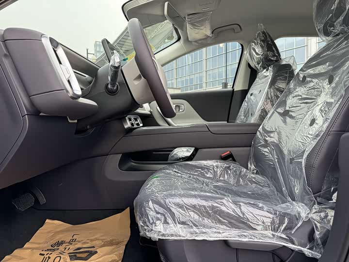 Фото 10 - Leapmotor B01