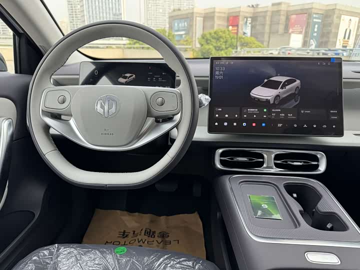 Фото 16 - Leapmotor B01