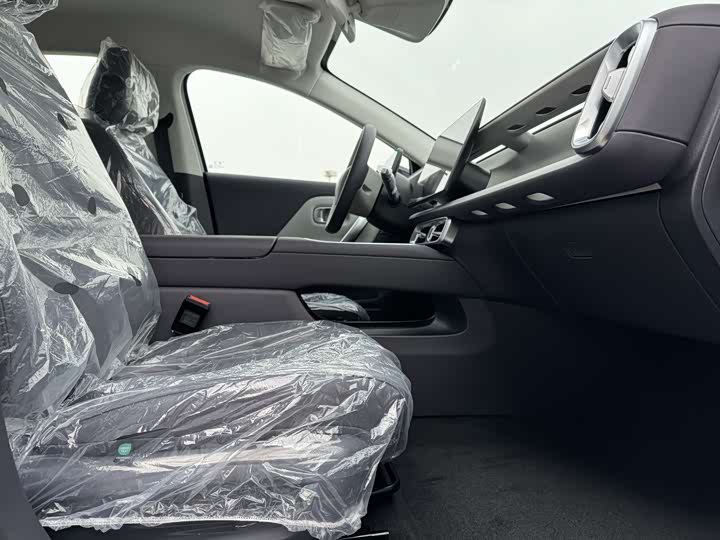 Фото 17 - Leapmotor B01