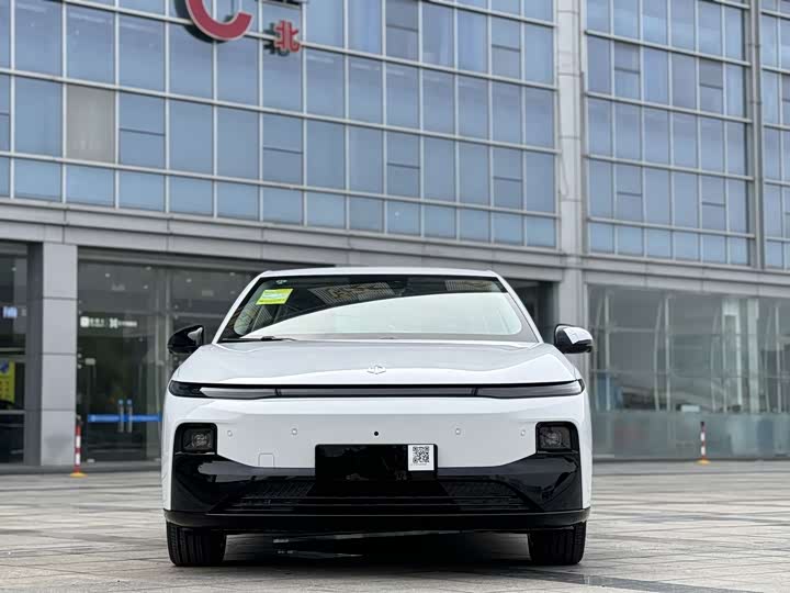 Фото 2 - Leapmotor B01